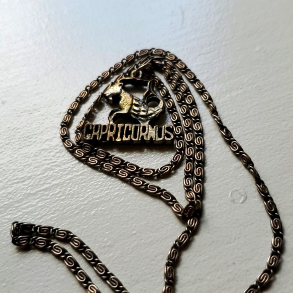 Capricious Necklace - Picture 3 of 4